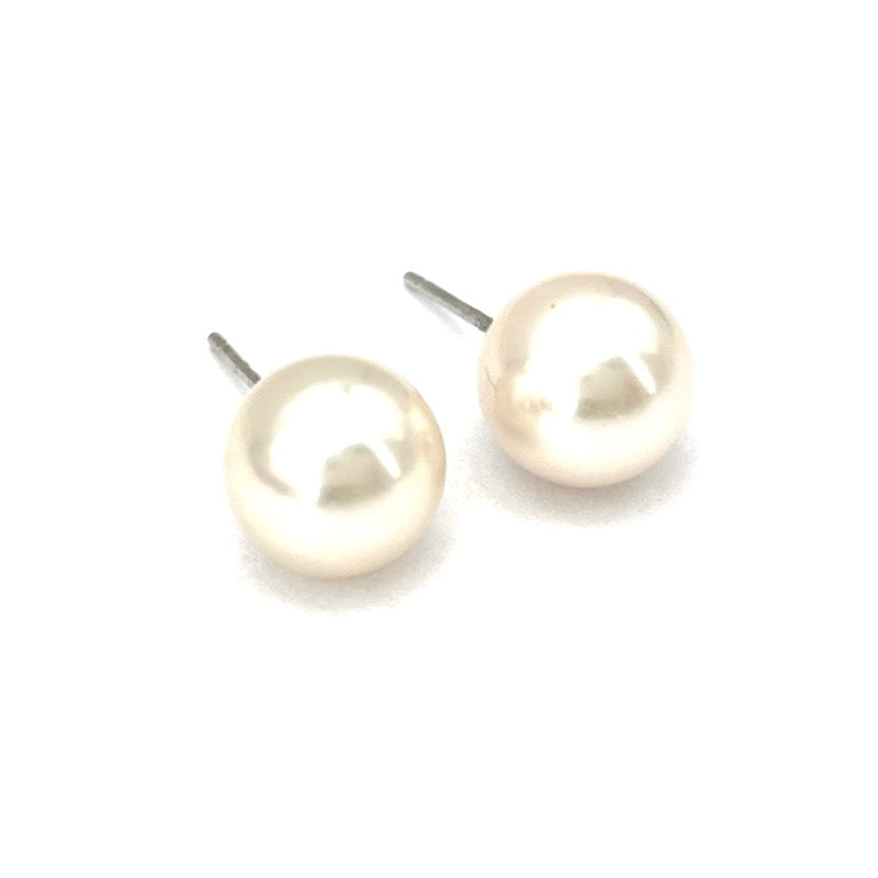 Orecchini perle Akoya al lobo 8.5-9 mm e oro bianco; 2.68 gr