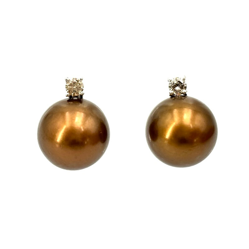 Orecchini perle Australiane brown al lobo, con brillanti brown; 6.19 gr