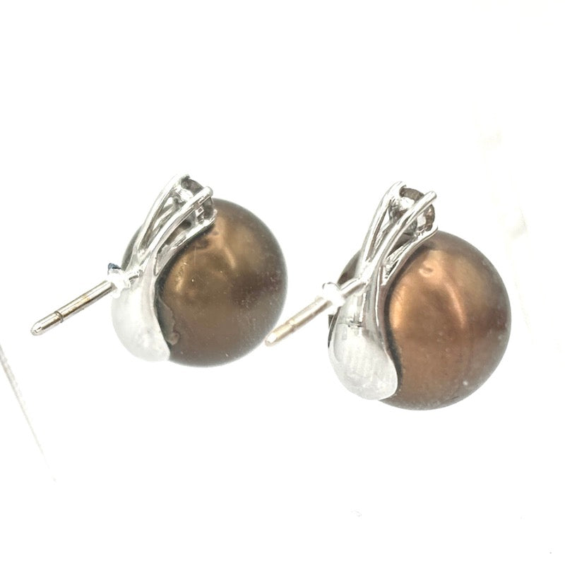 Orecchini perle Australiane brown al lobo, con brillanti brown; 6.19 gr