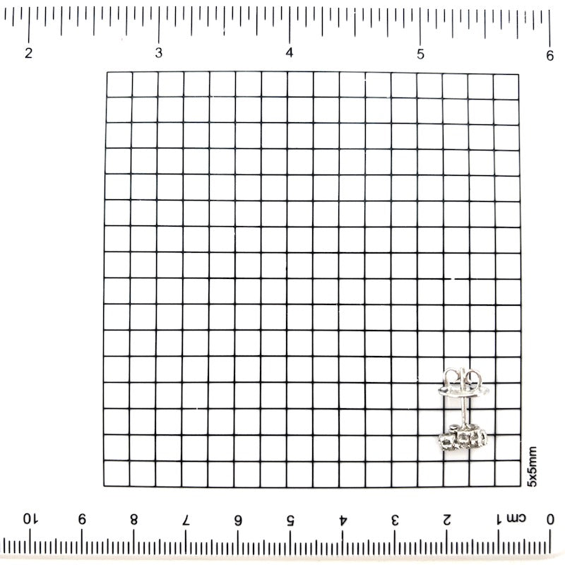 Orecchini punti luce tre fiori circolari brillanti sfalsati e oro bianco - 0.45-0.50 ct; 4.23 gr