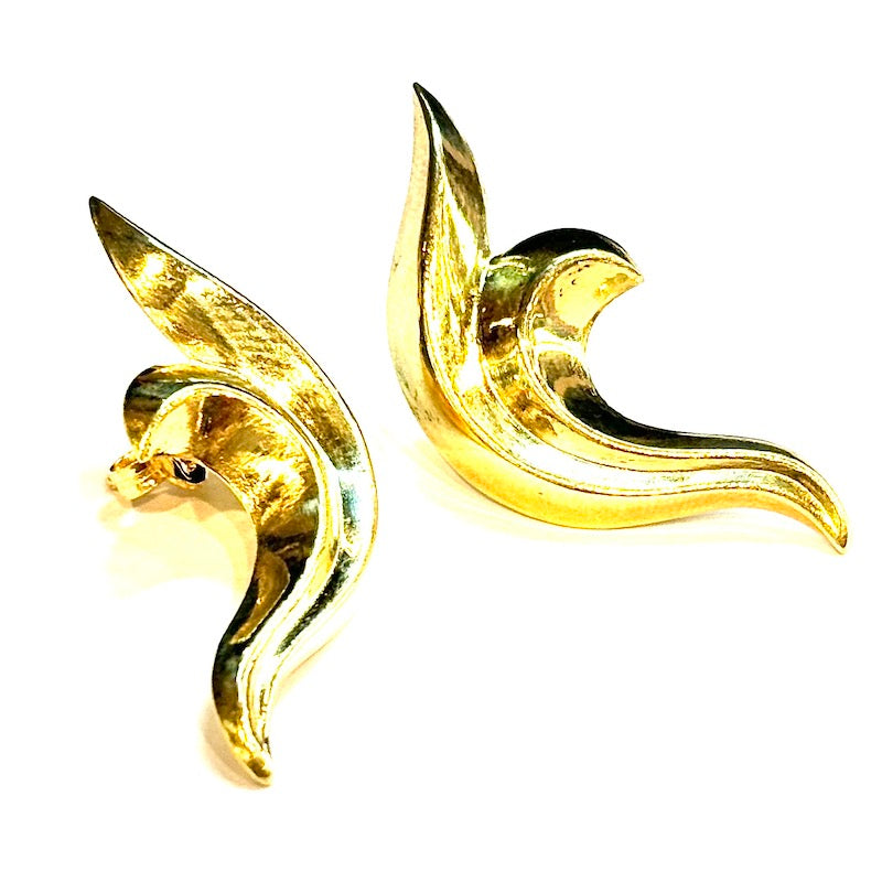 Orecchini vintage forma barocca, lobo in oro giallo; 3.07 gr