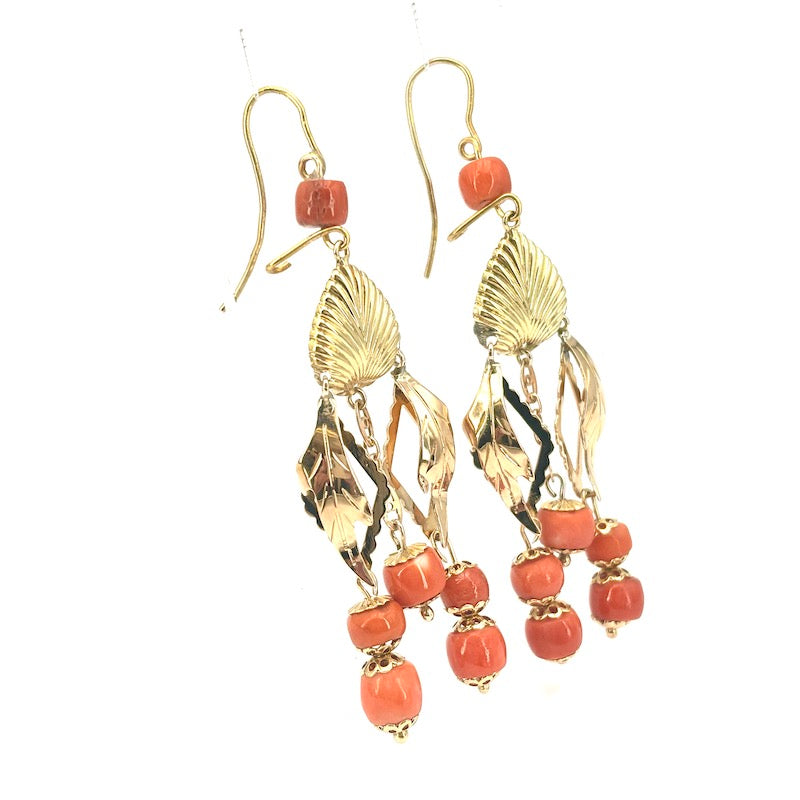 Orecchini zingareschi corallo e oro, pendenti - 7.2 cm x 1.4 cm; 12.14 gr