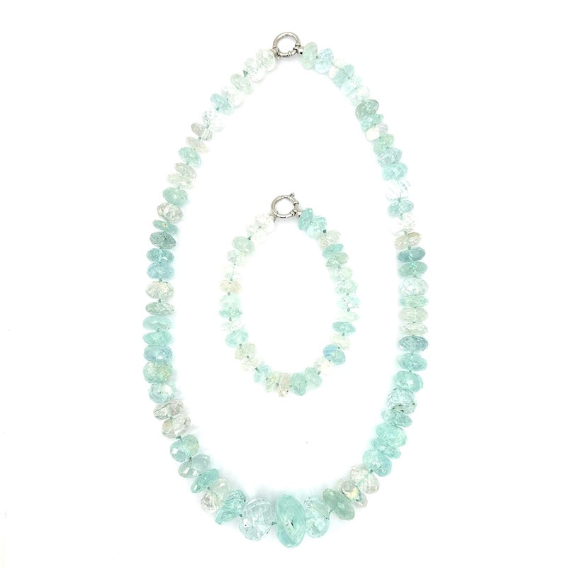 Parure acquamarina 745 ct, collana e bracciale, oro bianco.