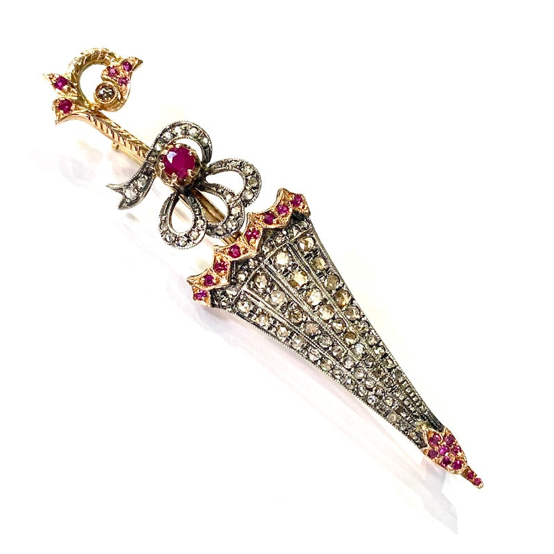Spilla Ombrello vintage, rubini, oro e diamanti; 14.04 gr
